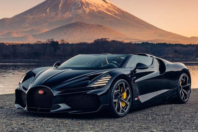 La Bugatti Mistral coûte 5,38 millions de dollars (8,1 millions de dollars).
