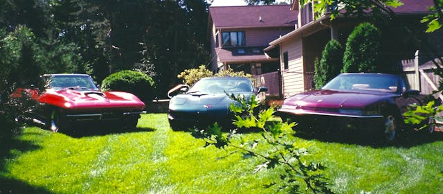 Corvette de 1967 avec C5 de 2000 et Reatta de 1991