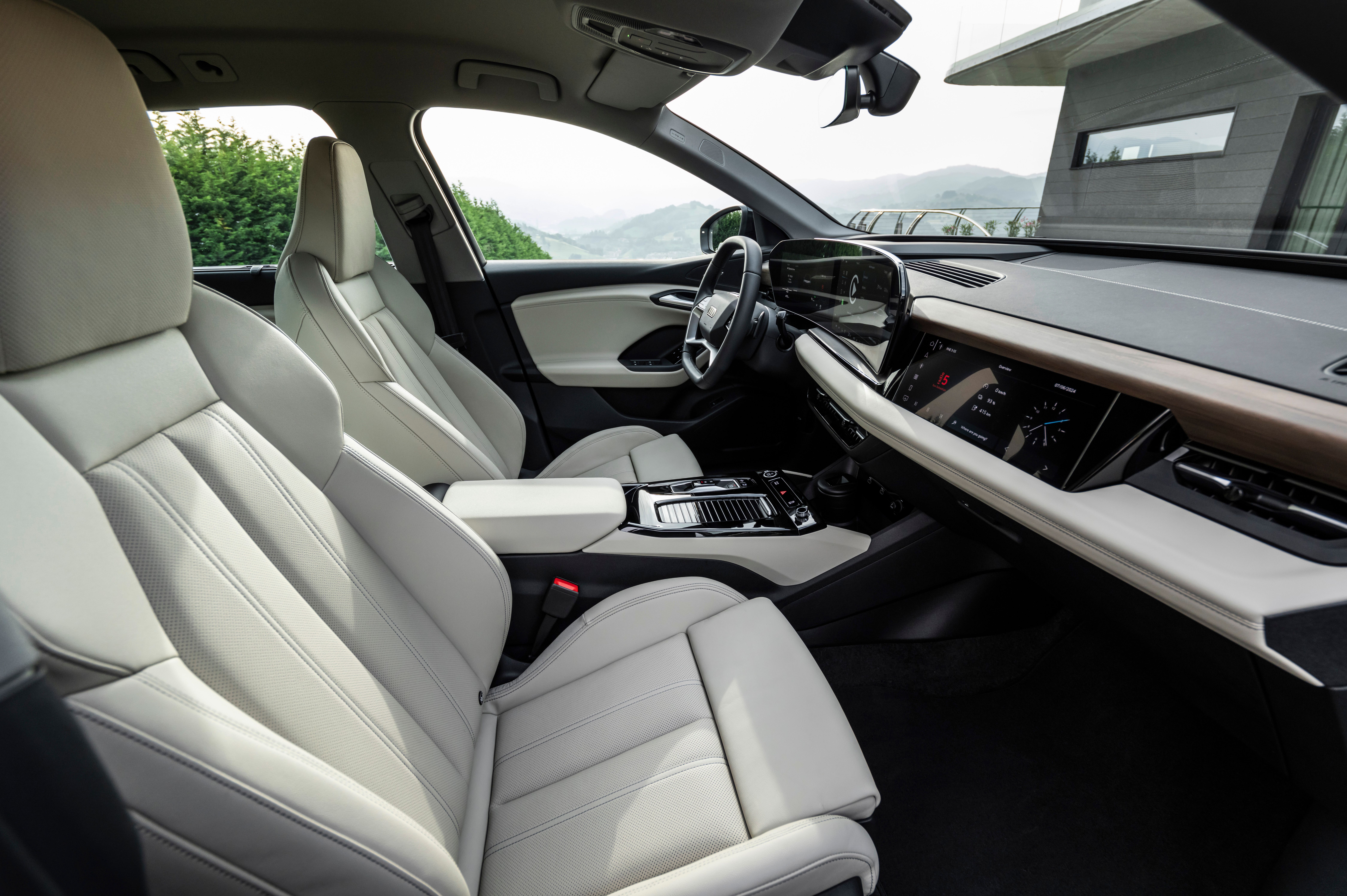Siège avant de l'Audi Q6 e-tron 2025